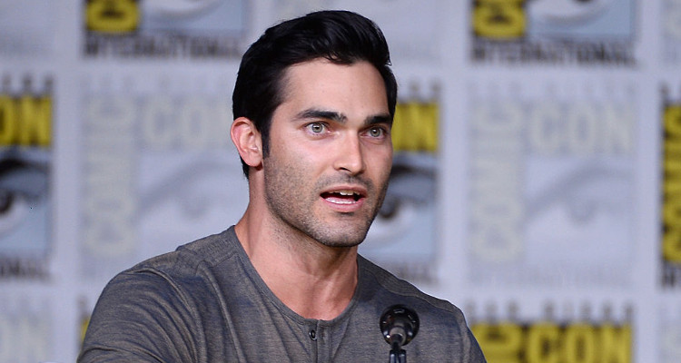 Tyler Hoechlin Everything You Need to Know About Supergirl Season 2 New Superman