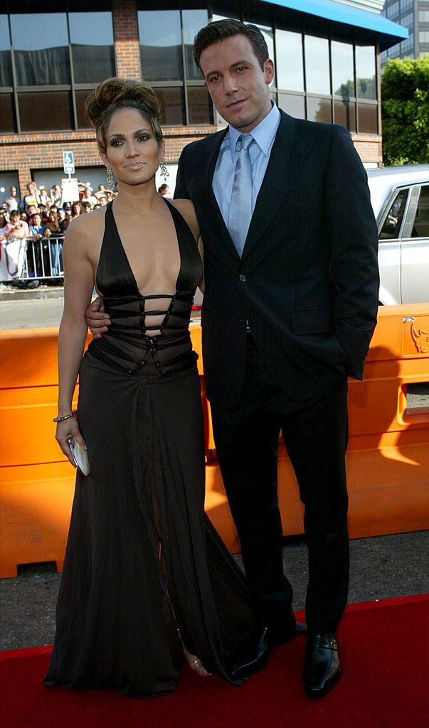  Jennifer Lopez dating Ben Affleck