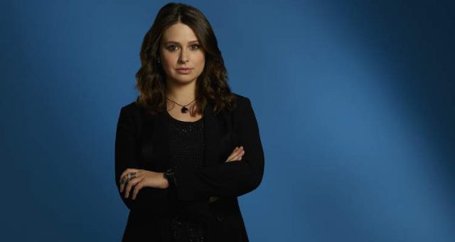 What Happened To Quinn On “scandal” Is Katie Lowes Leaving “scandal”