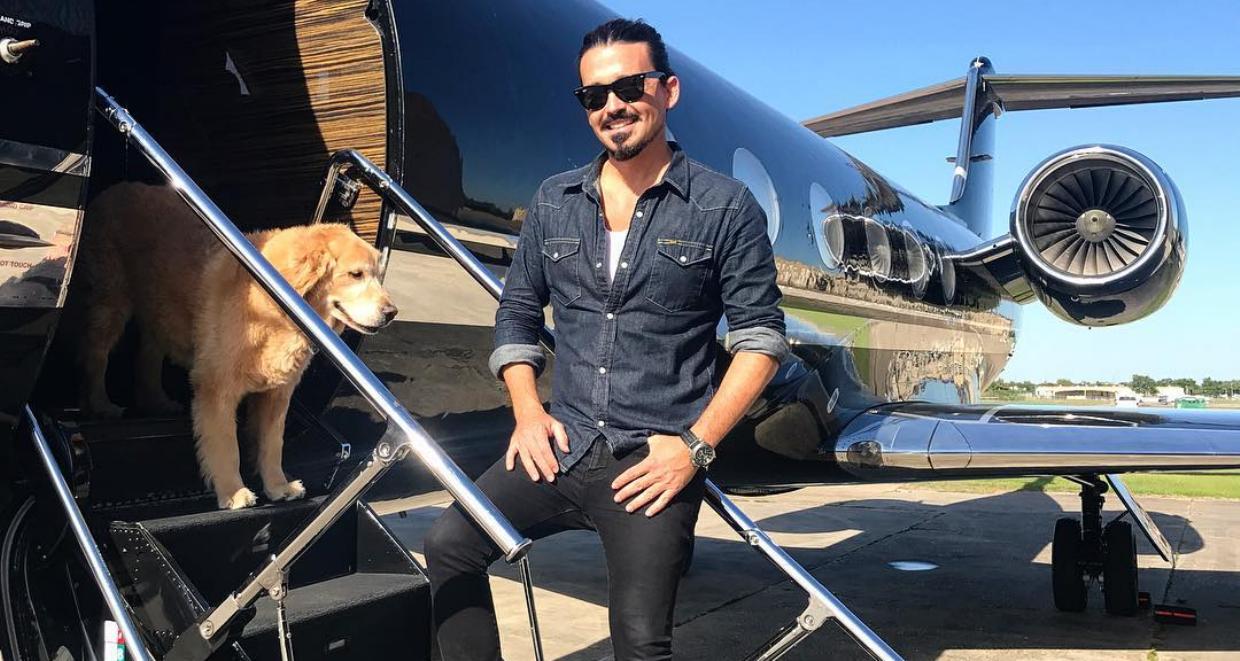 Sidney Torres boards a private plane to New York City