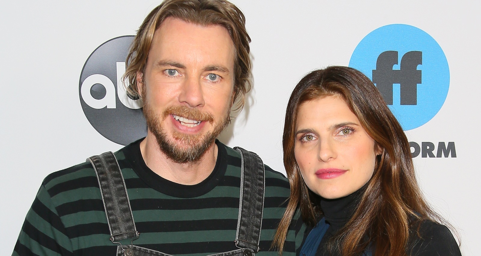 Are Lake Bell and Kristen Bell Sisters?