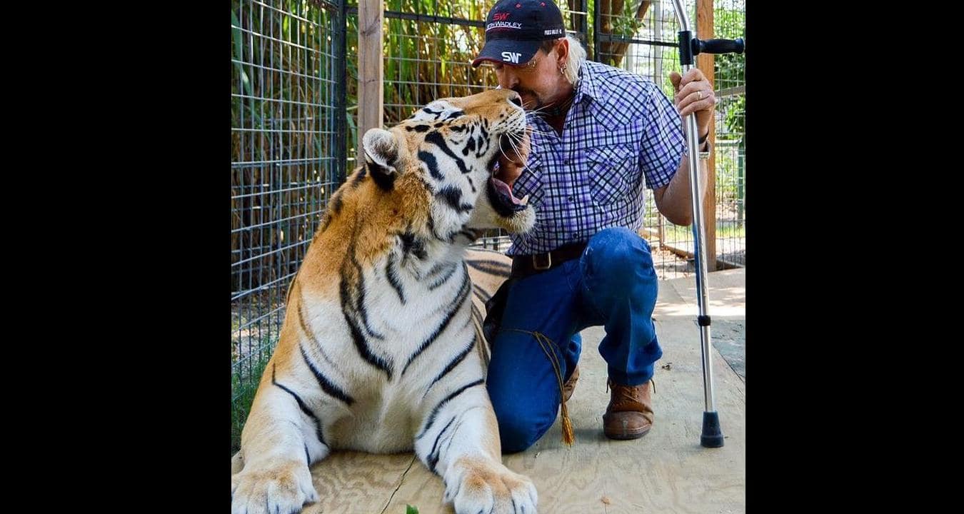 What Happened to “Tiger King” Joe Exotic’s Knee?